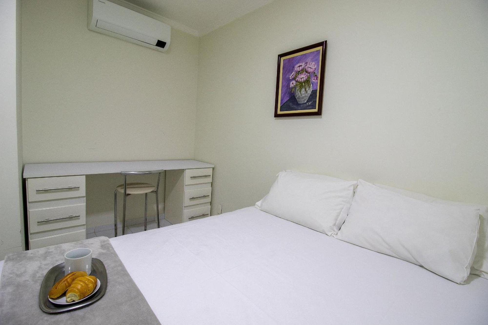 Apu24 - Esq Com Av Atlantica, 4 Dorm, Climatizado Apartamento *