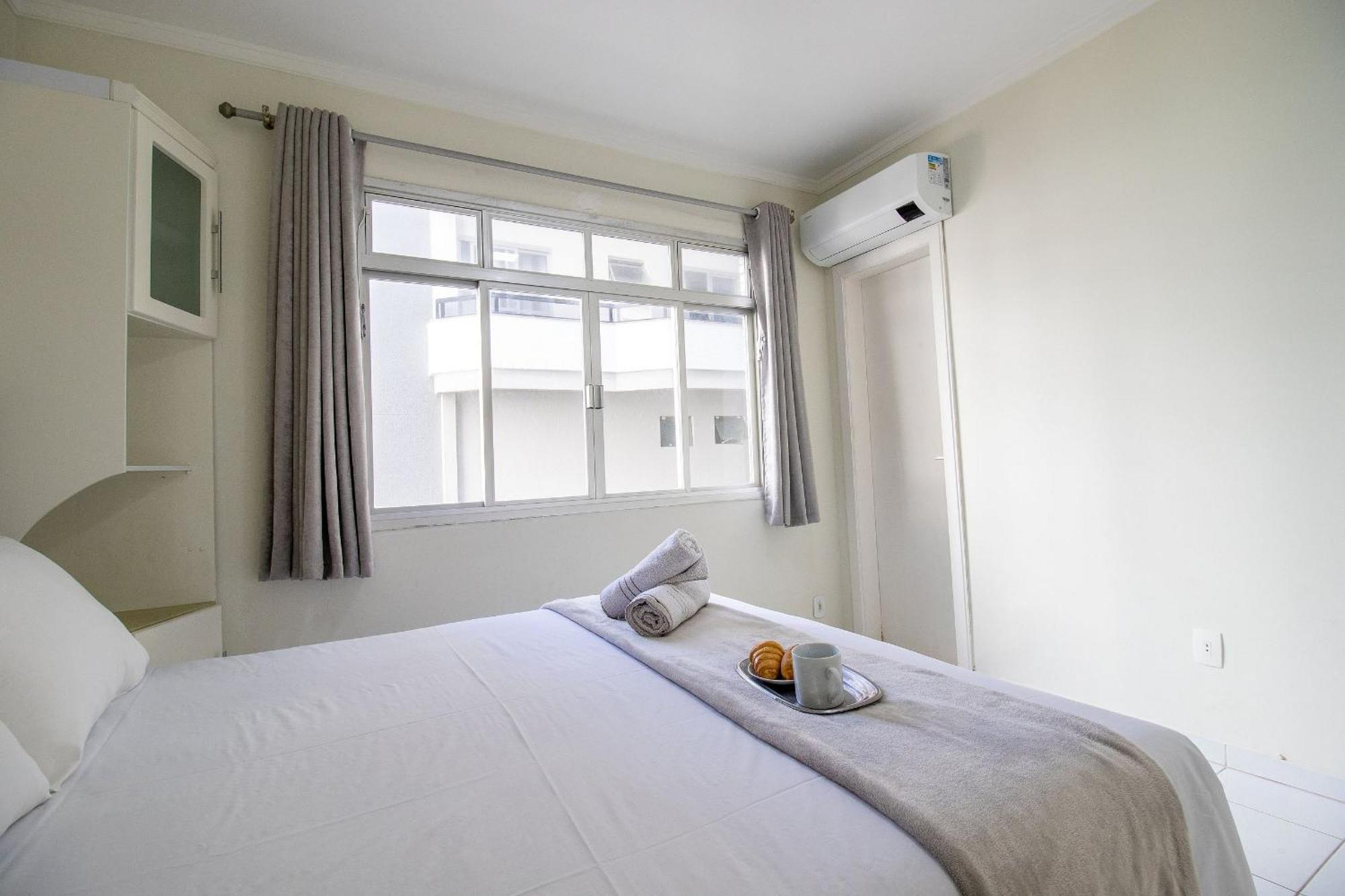 Apartamento Apu24 - Esq Com Av Atlantica, 4 Dorm, Climatizado *